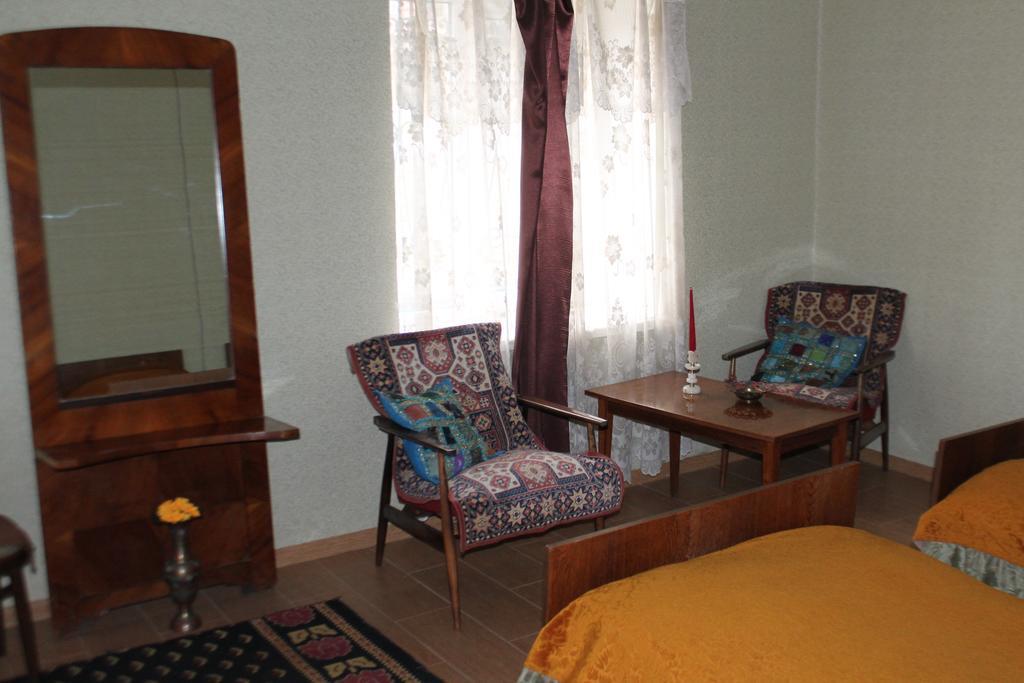 Tlt Guest House Telavi Exterior foto